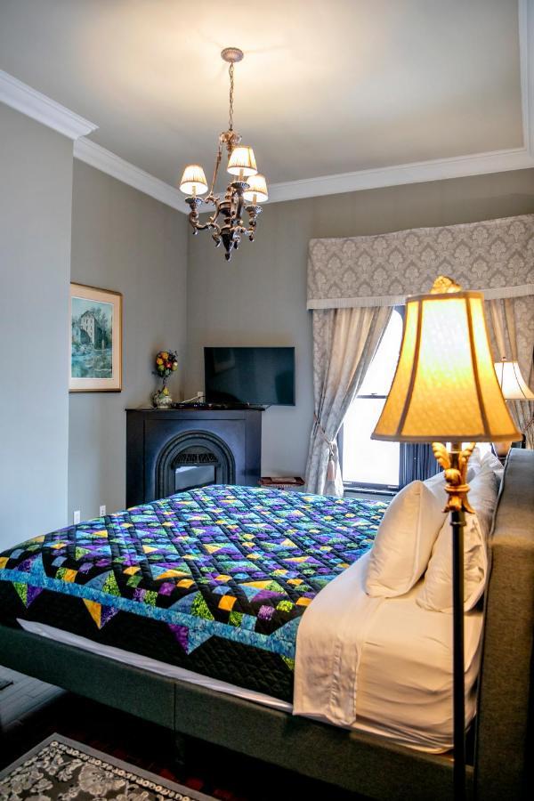Puddicombe House Hotel New Hamburg Ngoại thất bức ảnh