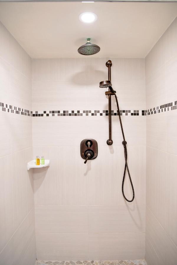 Puddicombe House Hotel New Hamburg Ngoại thất bức ảnh